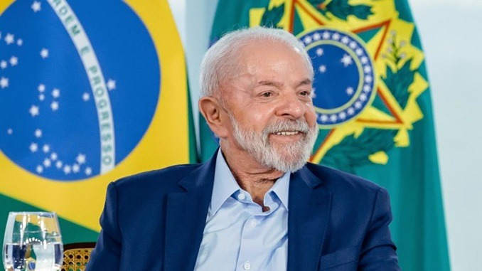 Lula chega à 13ª mudança ministerial com saída de Márcio Macêdo e entrada de Boulos