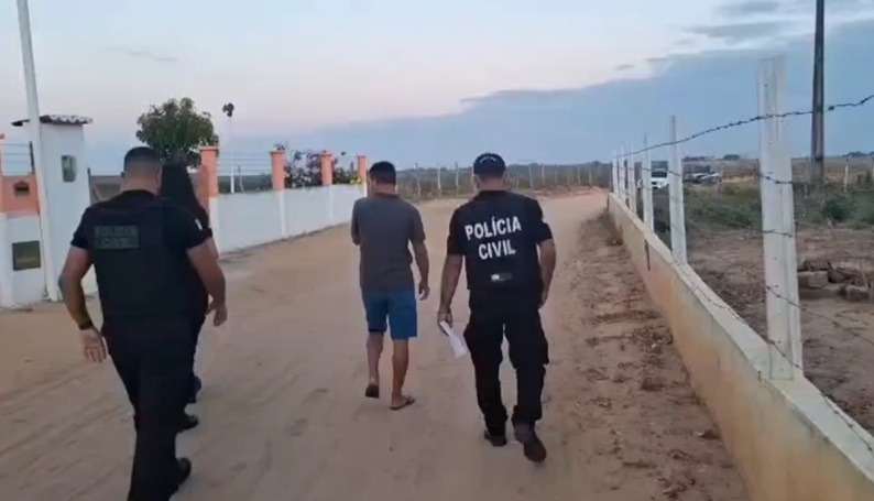 Homem é preso por estupro de vulnerável após vítima fazer denúncia em escola na Grande Natal