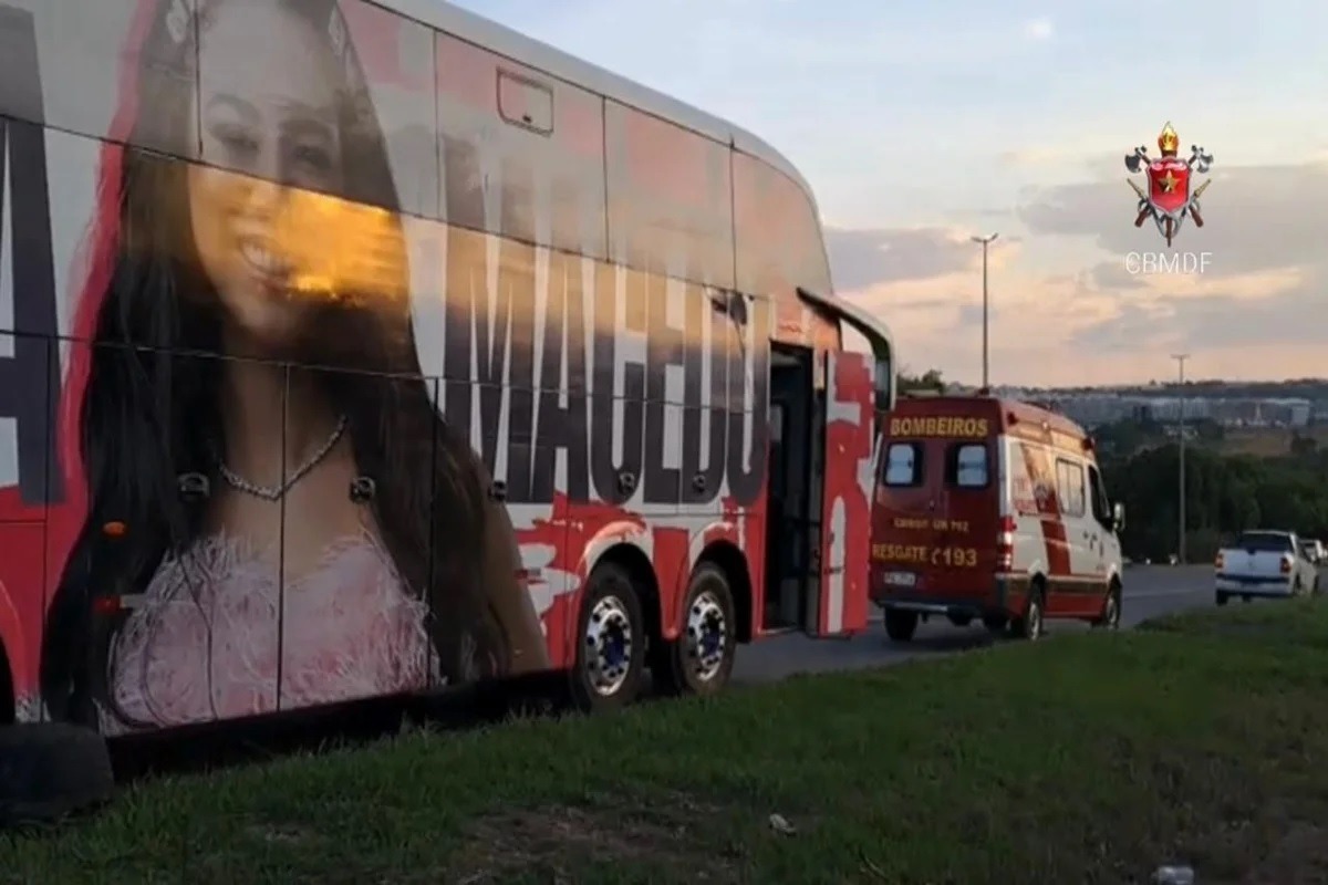 Homem morre esmagado ao trocar pneu de ônibus de cantora sertaneja