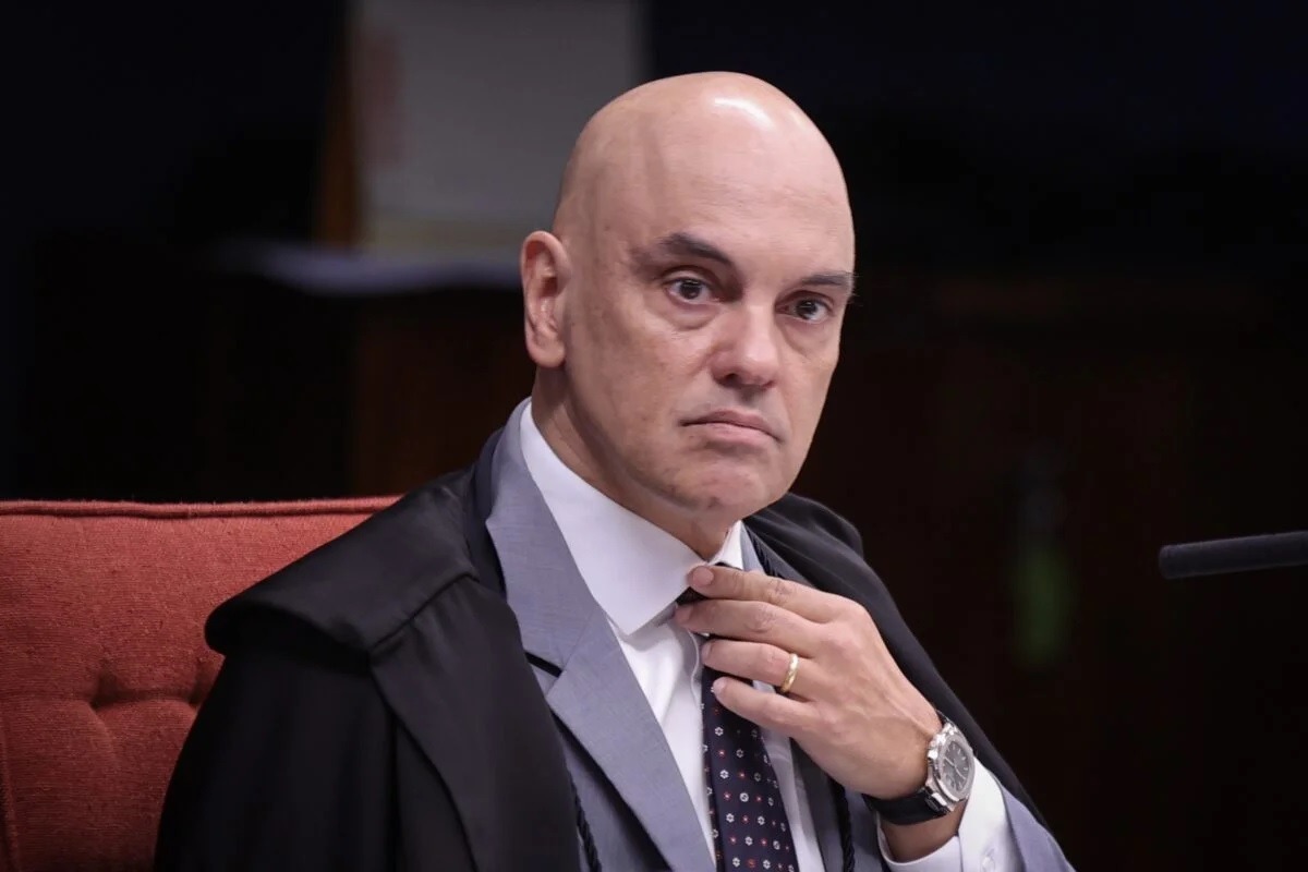 Moraes vota para condenar 5 e absolver 2 PMs do 8 de Janeiro