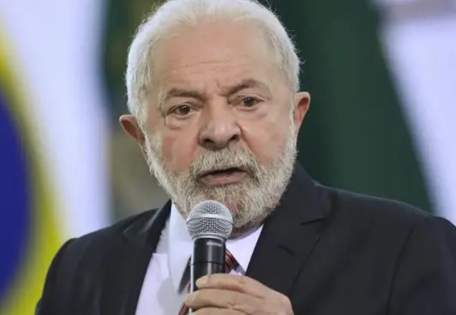 Dívida dispara e Brasil supera R$ 10 trilhões sob gestão Lula