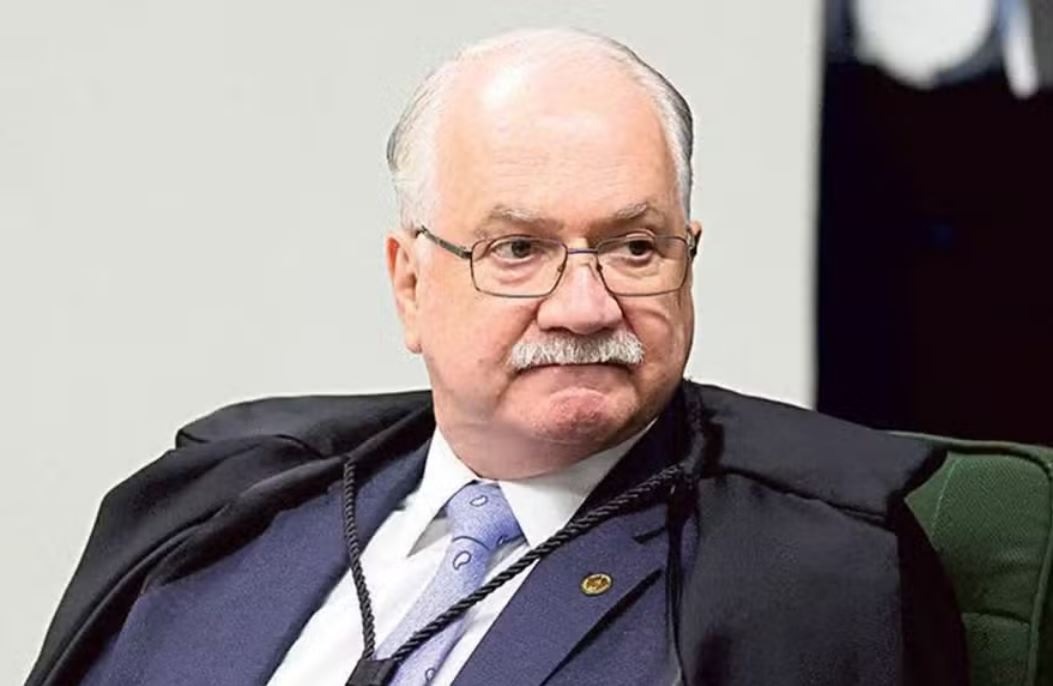 Fachin patina no comando do STF e enfrenta crises internas e externas em apenas quatro meses