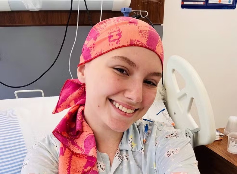 Morre influenciadora Isabel Veloso aos 19 anos
