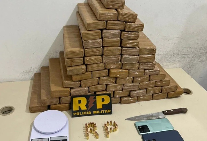 PM apreende 62 tabletes de maconha e munições na Zona Norte de Natal