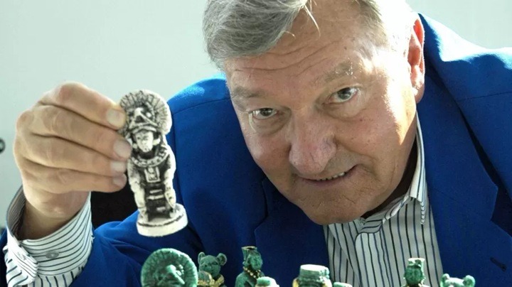 Morre Erich von Däniken, pai da "arqueologia alienígena"