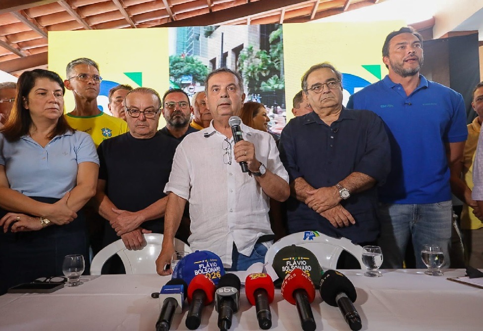 No evento do PL, Rogério Marinho anuncia Nina Souza como candidata a deputada federal