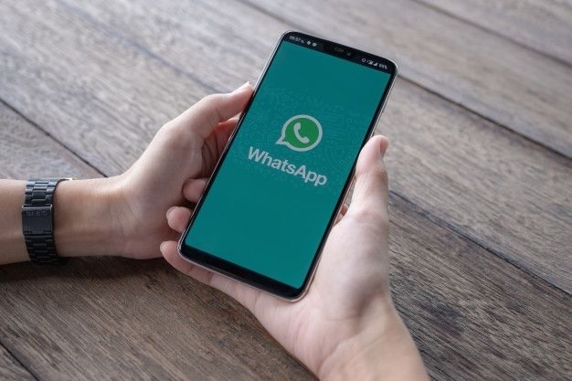 WhatsApp vai limitar configurações de privacidade para menores de 18 anos no Brasil