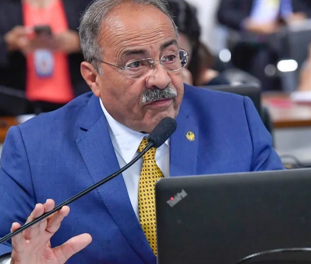 Dino arquiva parte de caso contra senador flagrado com dinheiro na cueca