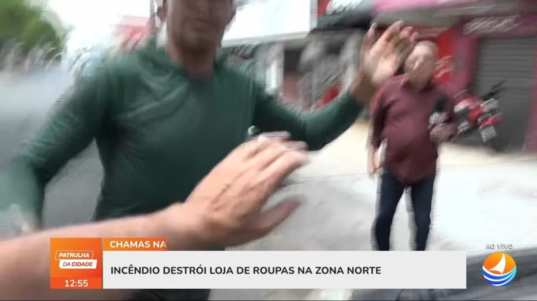 VÍDEO: Equipe de reportagem é agredida durante transmissão ao vivo na Zona Norte de Natal