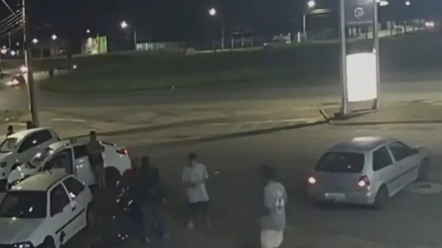 [VÍDEO] PM morre baleado na cabeça ao tentar separar briga