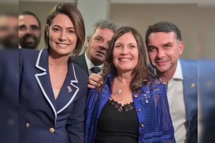 Bolsonaro escolhe Michelle e Bia Kicis candidatas ao Senado no DF