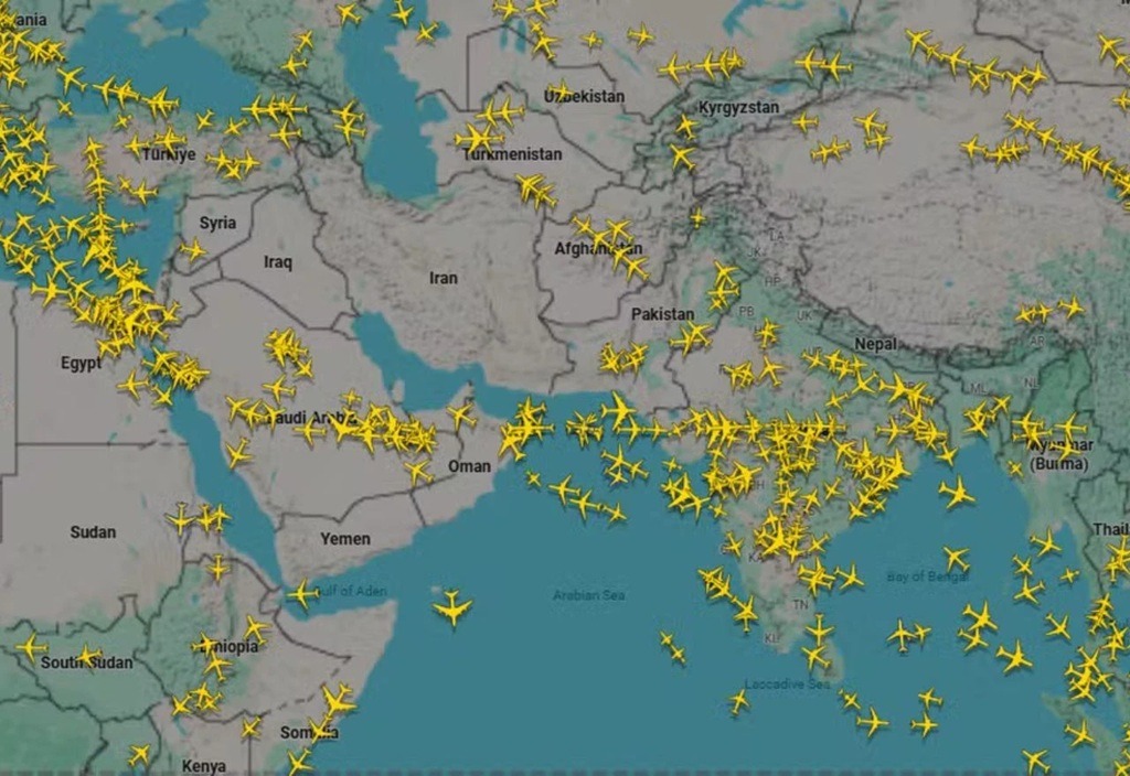 Espaço aéreo em grande parte do Oriente Médio fica vazio após ataques de EUA e Israel ao Irã