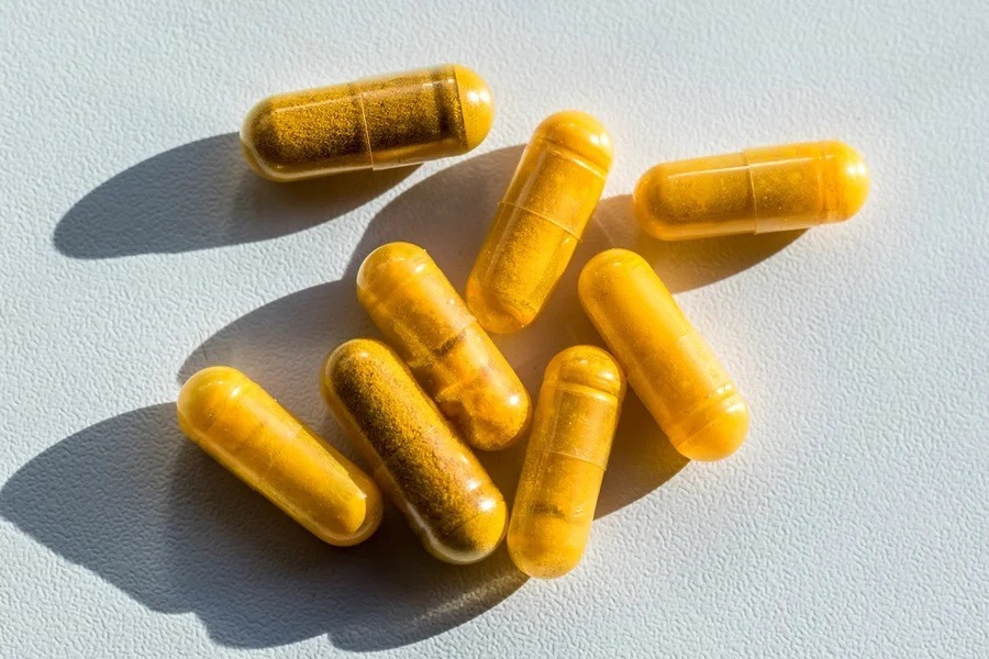 Anvisa alerta para risco de danos ao fígado por suplementos; veja quais