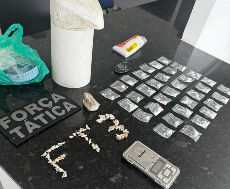 PM apreende drogas dentro de garrafa de café em Parnamirim