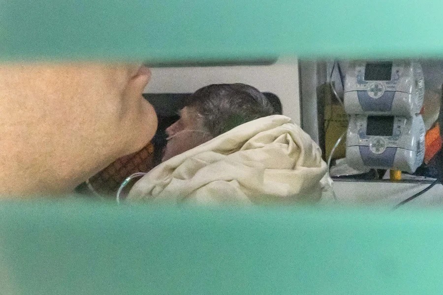 Médico detalha saúde de Jair Bolsonaro: “Quadro de pneumonia é grave”