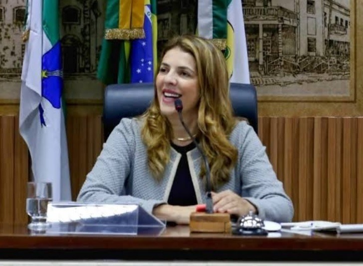 Nina Souza confirma ação judicial para deixar União Brasil