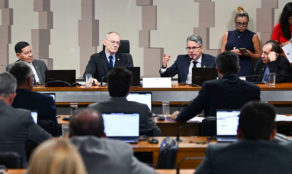 CPI do Crime aprova pedido para investigar beneficiários do Master