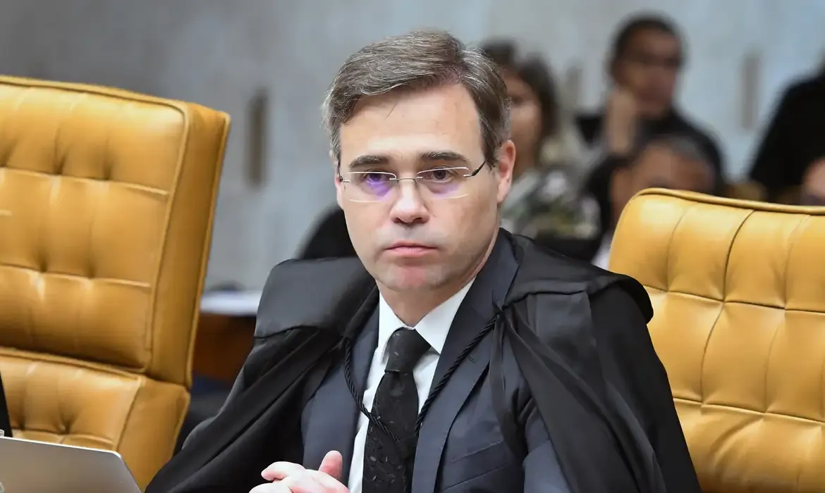 Mendonça prorroga inquérito que apura fraudes no Banco Master