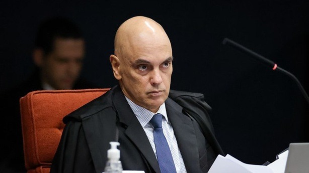 A saída honrosa para Alexandre de Moraes mandar Bolsonaro para a prisão domiciliar
