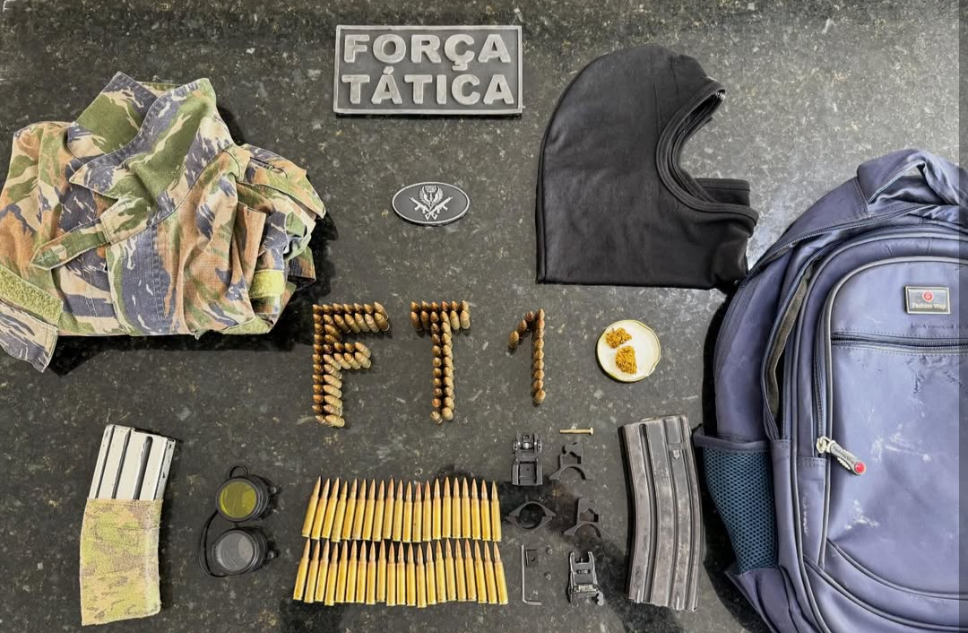 PM apreende munições de fuzil e outros materiais no bairro de Mãe Luíza