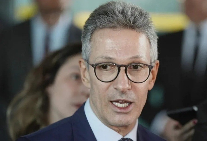 Zema renuncia ao governo de MG para disputar Presidência