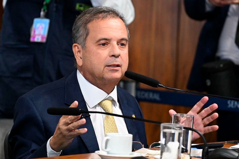 Rogério fala em ‘tratamento desigual’ em prisão domiciliar de Bolsonaro: ‘tratado como refém’