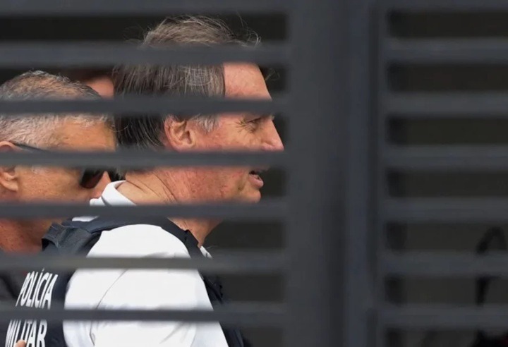 Relatórios médicos apontam necessidade de nova cirurgia em Bolsonaro