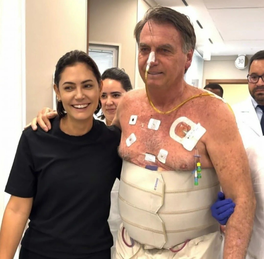 Michelle diz que Bolsonaro está há seis dias sem soluços