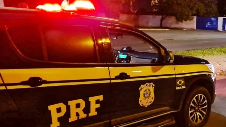 Colisão frontal entre caminhão e moto deixa um morto na BR-304 em Mossoró