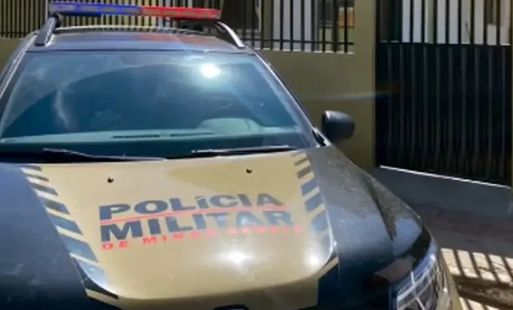 Mulher sai para colher chuchu e encontra corpo em decomposição