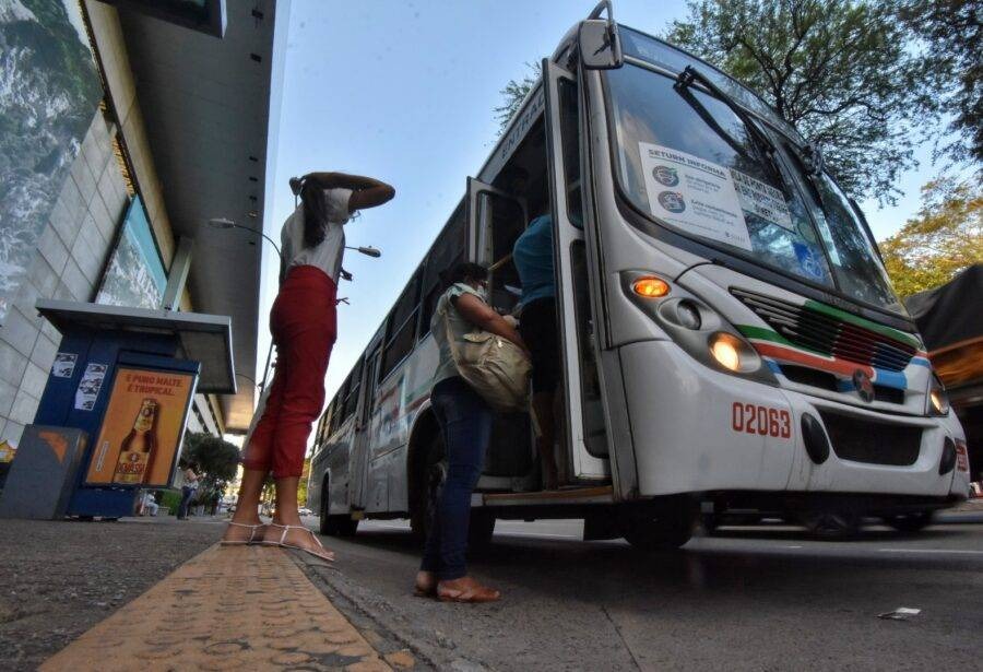Câmara de Natal aprova projeto sobre gratuidades do transporte público em segunda discussão