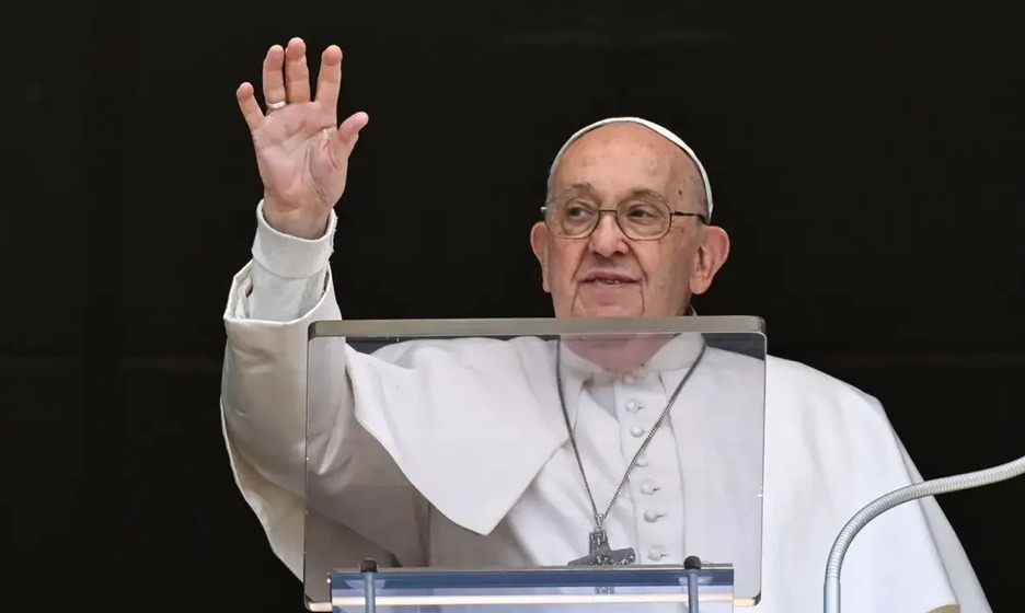 Um ano da morte do Papa Francisco é marcado por missa e homenagens em Roma