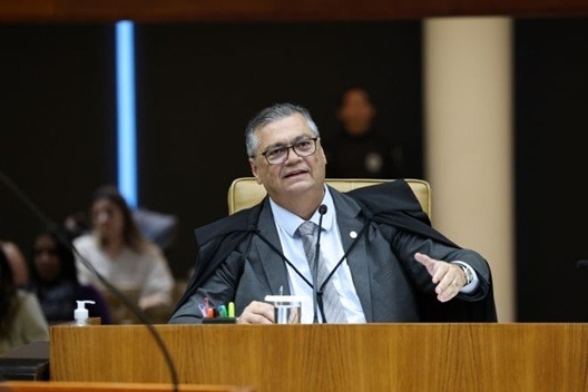Dino vota para condenar Eduardo Bolsonaro por difamação contra Tabata Amaral; placar no STF está em 3x0