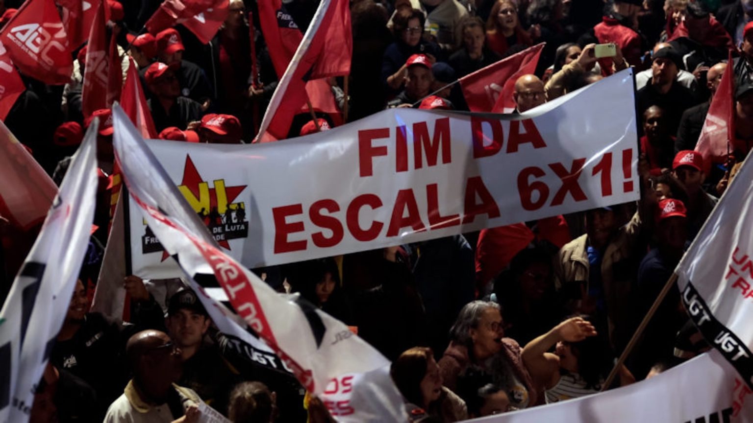 Jornada de 40h pode reduzir PIB em 0,82%, diz Banco Inter