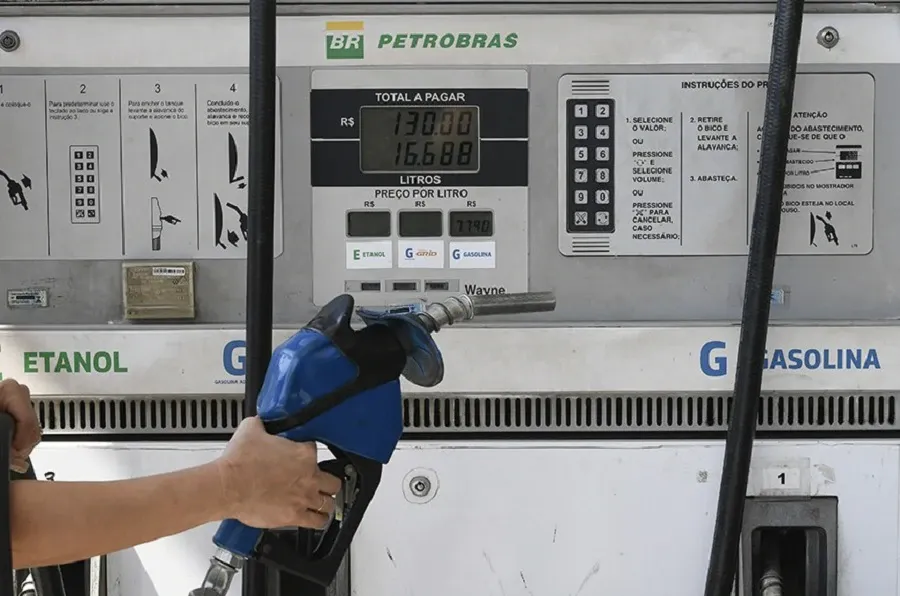 Setor de combustíveis avalia autoatendimento em postos para reduzir custos