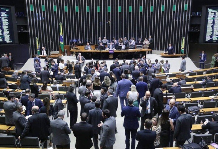 Governo empenha R$ 12 bilhões em emendas às vésperas de sabatina de Messias ao STF