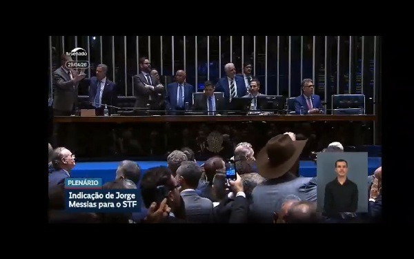 "Viva o Brasil": grito de Rogério Marinho marca rejeição de Messias ao STF; assista ao momento do resultado