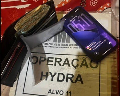 Operação mira grupo do tráfico, cumpre mandados e apreende armas no litoral do RN