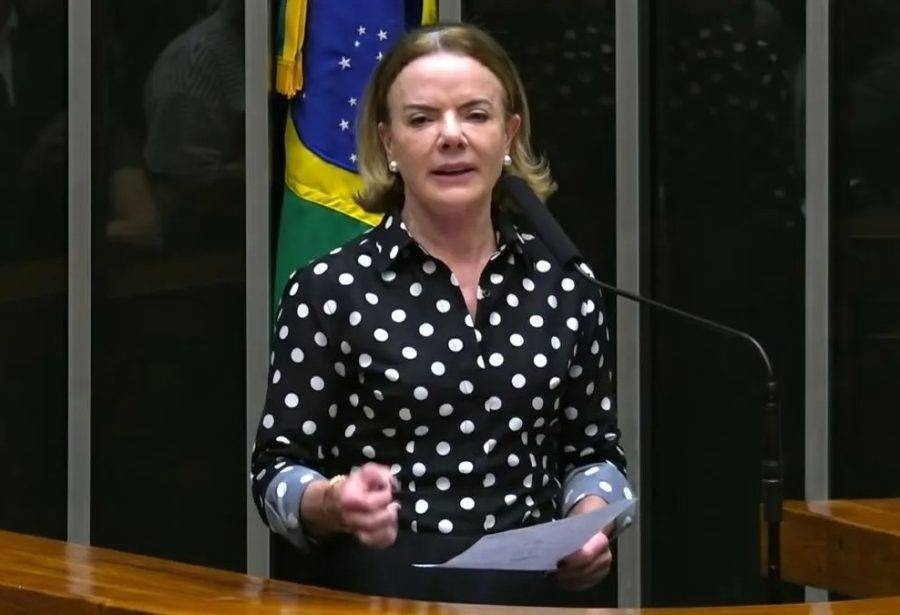Gleisi desafia Alcolumbre a instalar CPI do Banco Master e critica PL da dosimetria