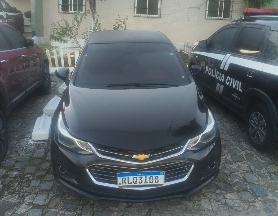 Funcionário de oficina é preso após pegar carro da PRF para cometer assaltos 