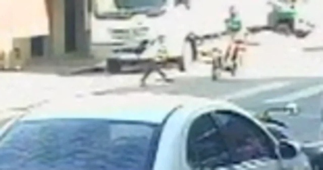 Criança é atropelada em faixa de pedestre na zona Oeste de Natal