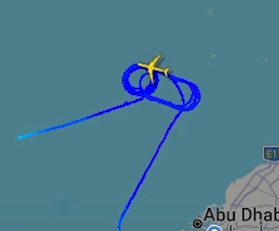 VÍDEO: Avião militar dos EUA some do radar no Golfo Pérsico