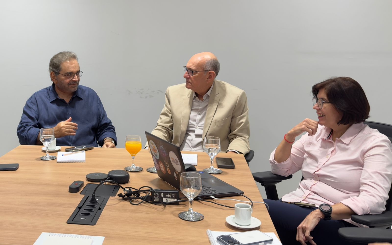 Álvaro Dias e Babá Pereira se reúnem com presidente da FIERN para discutir dados da economia do RN