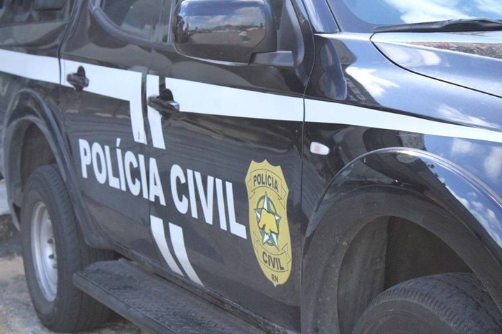 Polícia prende mulher condenada a mais de 37 anos por assassinatos no RN