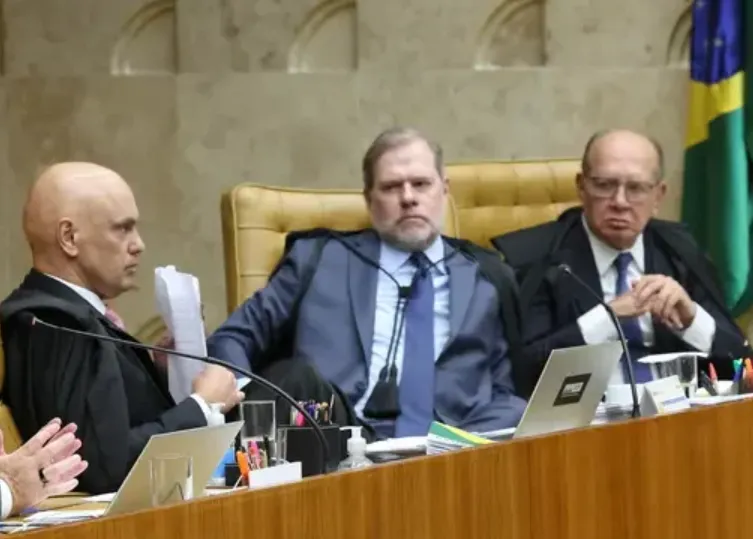 Futura/Apex: 57% dos brasileiros são favoráveis a impeachment de ministro do STF