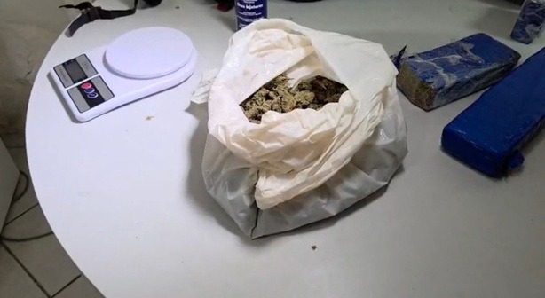 PRF prende trio após perseguição e apreende mais de 5,5 kg de drogas em Mossoró