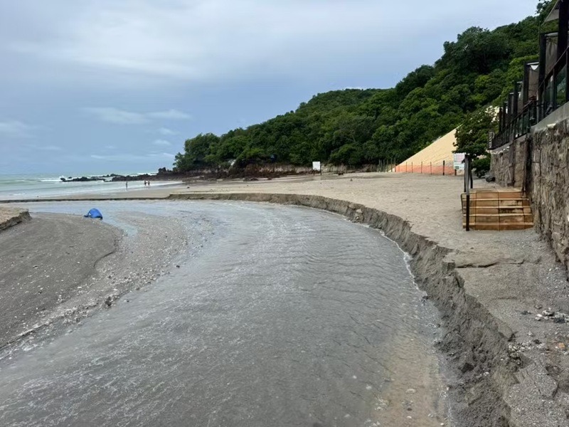 Obras de drenagem em Ponta Negra devem durar cinco meses, prevê Seinfra