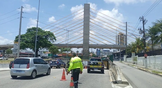 Corrida do Sesc interdita marginais da BR-101 e novas vias terão bloqueios a partir das 13h; confira