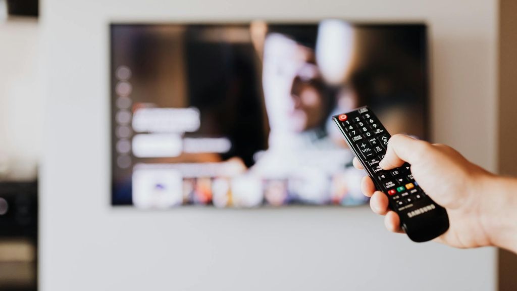 Brasil ganha mais de 1,1 mil canais de TV digital grátis enquanto streaming fica mais caro