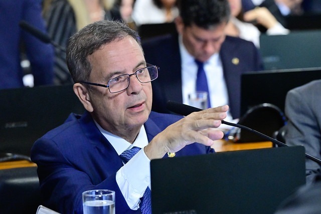 Rogério Marinho aponta ligação bilionária entre governo Lula e Vorcaro no caso Master/Biomm